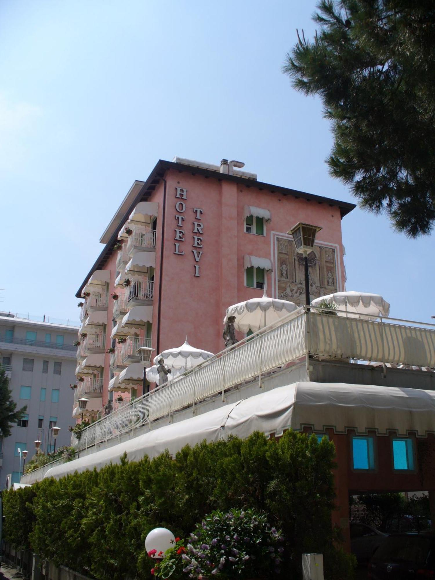 Hotel Trevi Lido di Jesolo Exterior foto