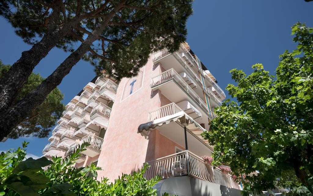 Hotel Trevi Lido di Jesolo Exterior foto