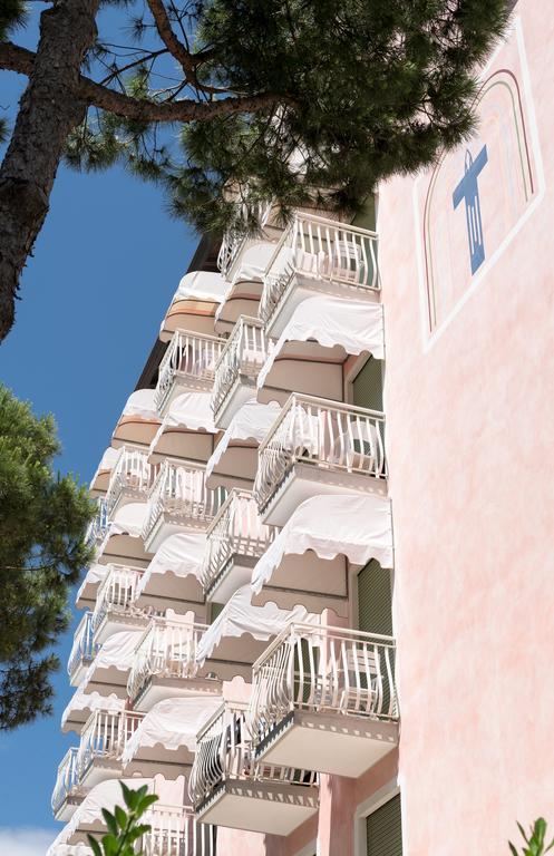 Hotel Trevi Lido di Jesolo Exterior foto