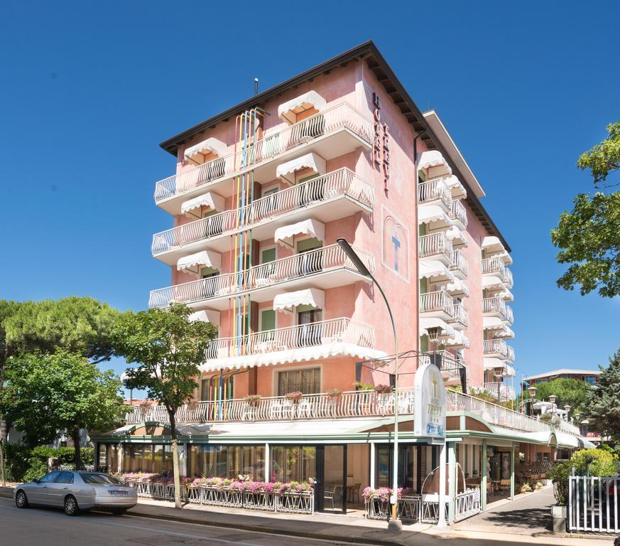 Hotel Trevi Lido di Jesolo Exterior foto